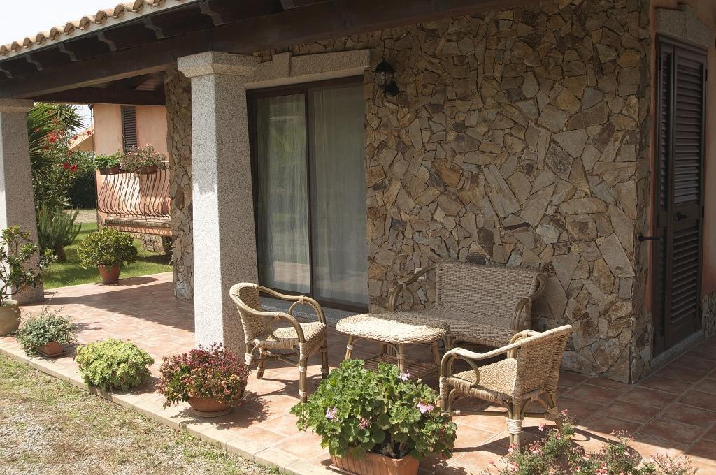 Villetta Bouganvillea Сант'Анна-Аррези Экстерьер фото