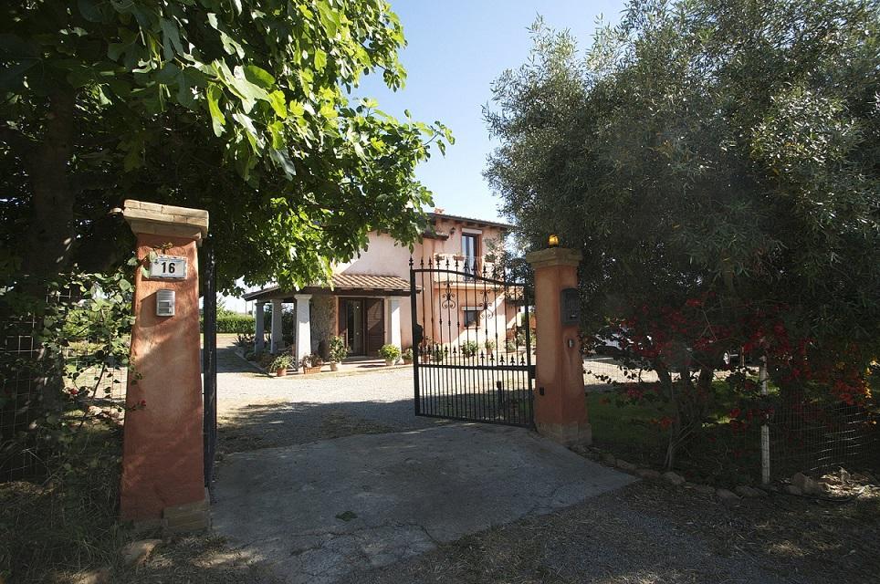 Villetta Bouganvillea Сант'Анна-Аррези Экстерьер фото